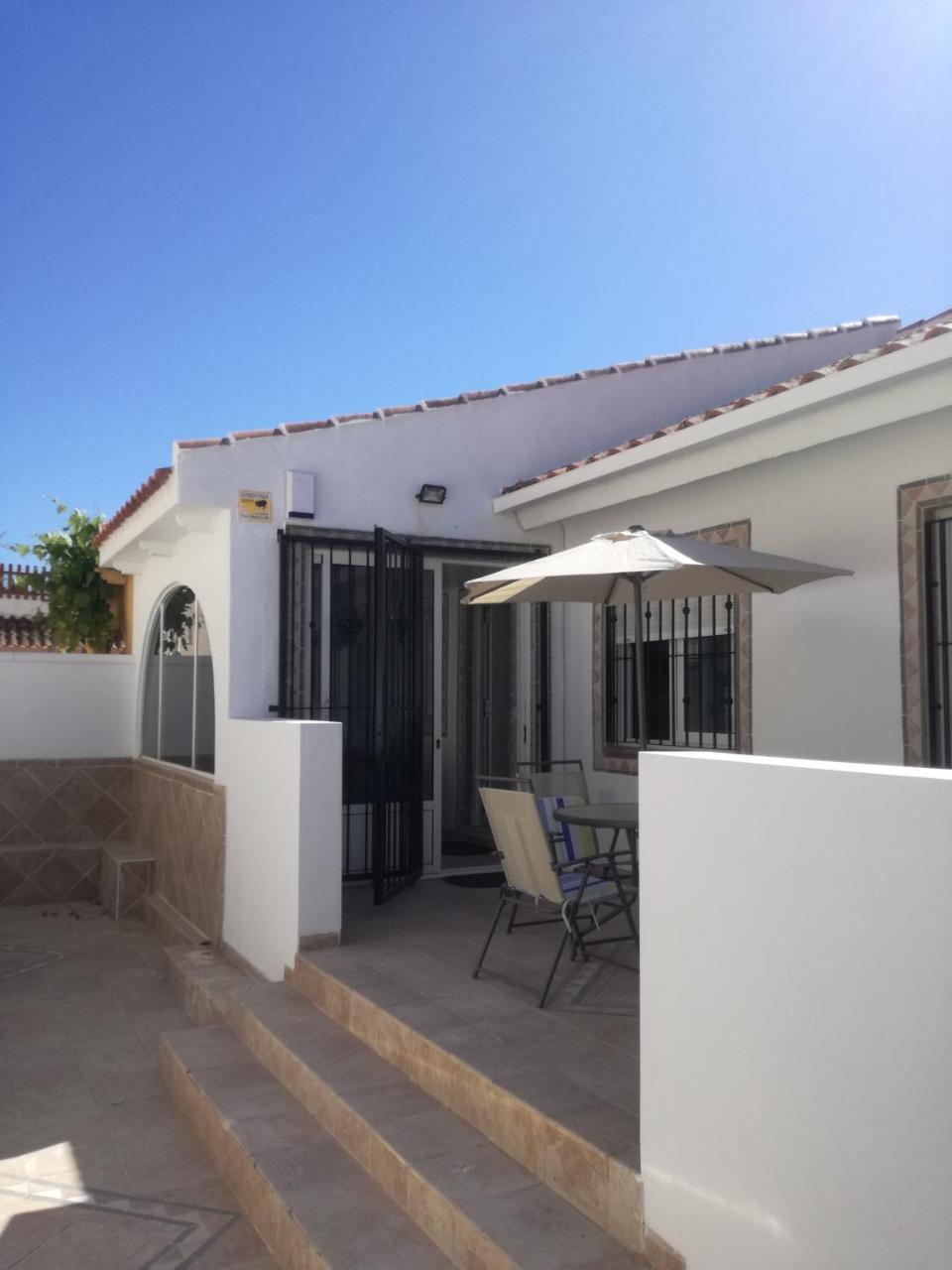 2 Bedroom Newly Renovated Bungalow Close To Bars & Restaurants Los Alcázares Kültér fotó